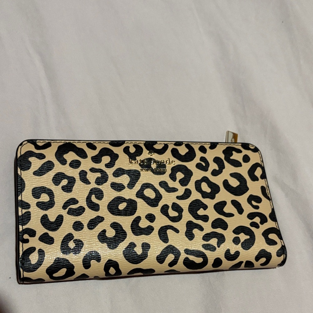 Kate Spade Black and Cream Leopard Wallet
